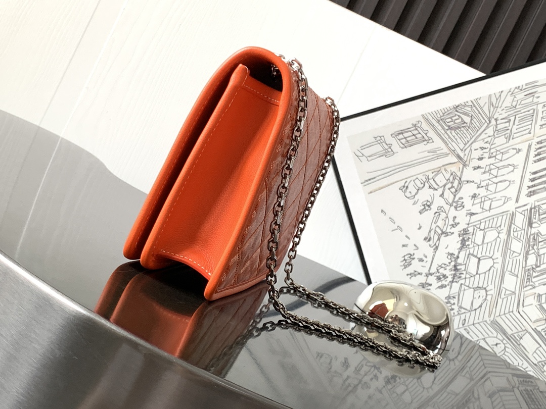 Alexandre Iii Shoulder Bag In Orange